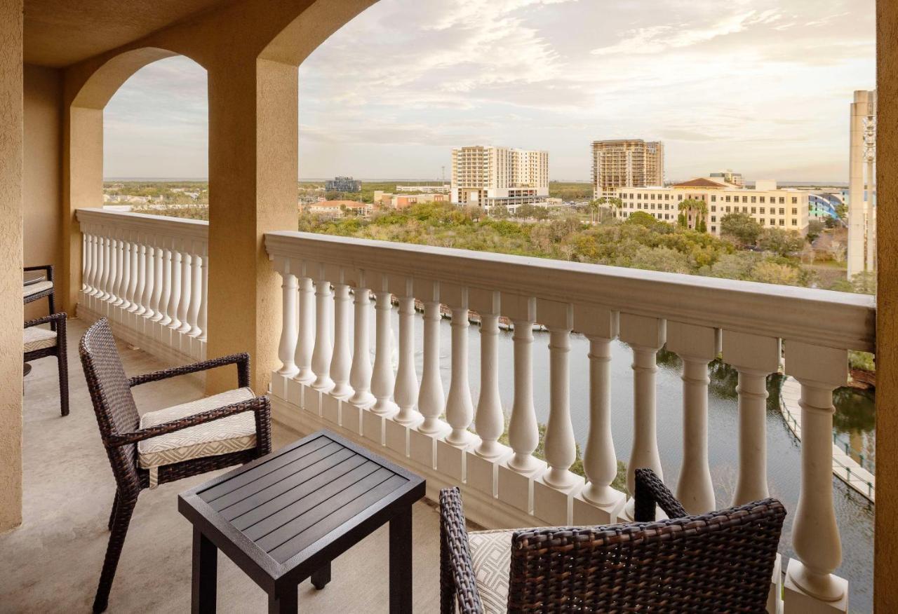 Hotel Hilton St. Petersburg Carillon Park Esterno foto