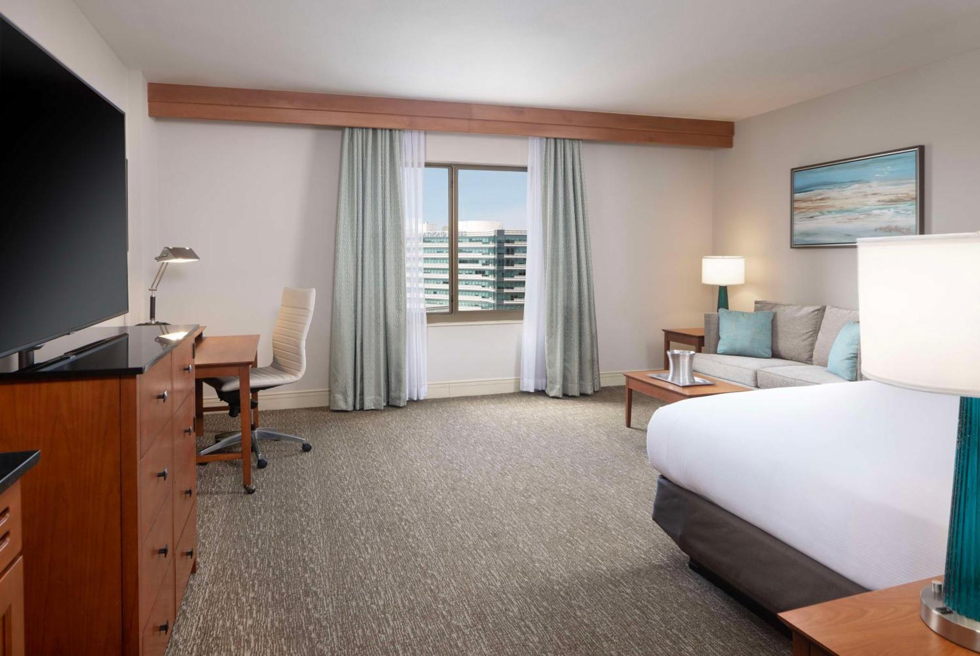 Hotel Hilton St. Petersburg Carillon Park Esterno foto